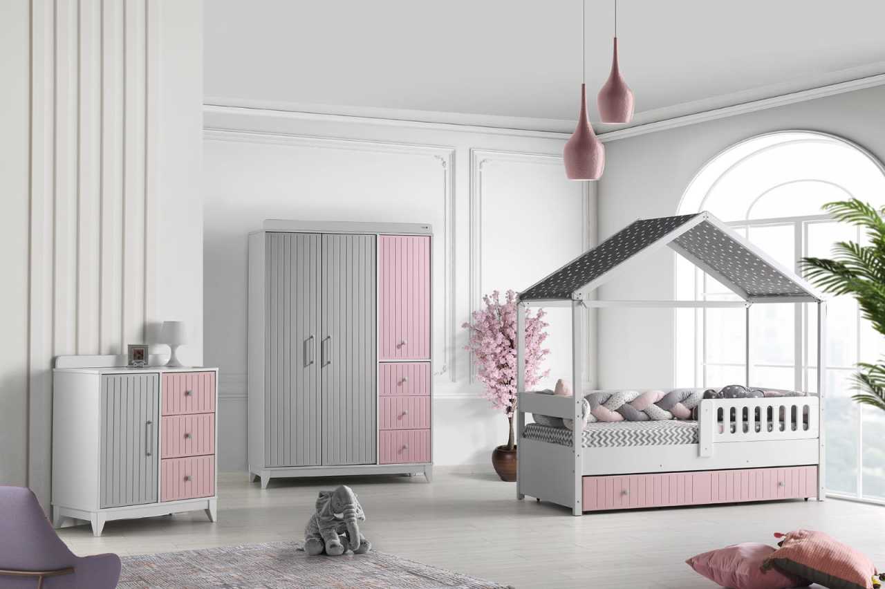 Sofia çatılı montessori çocuk odası