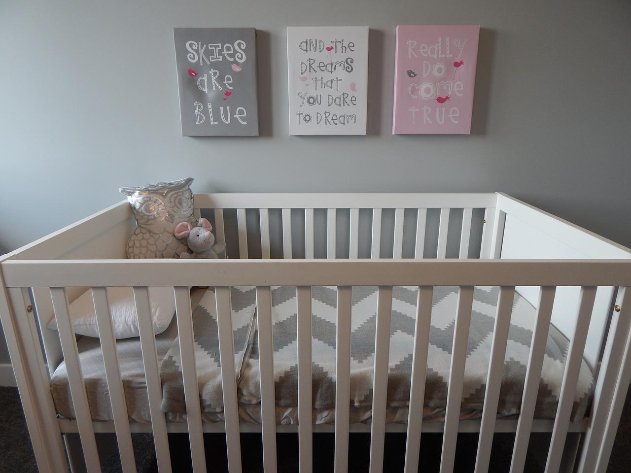 bebek odası güvenliği üst görsel