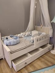 Boss Simi Kapitone Karyola