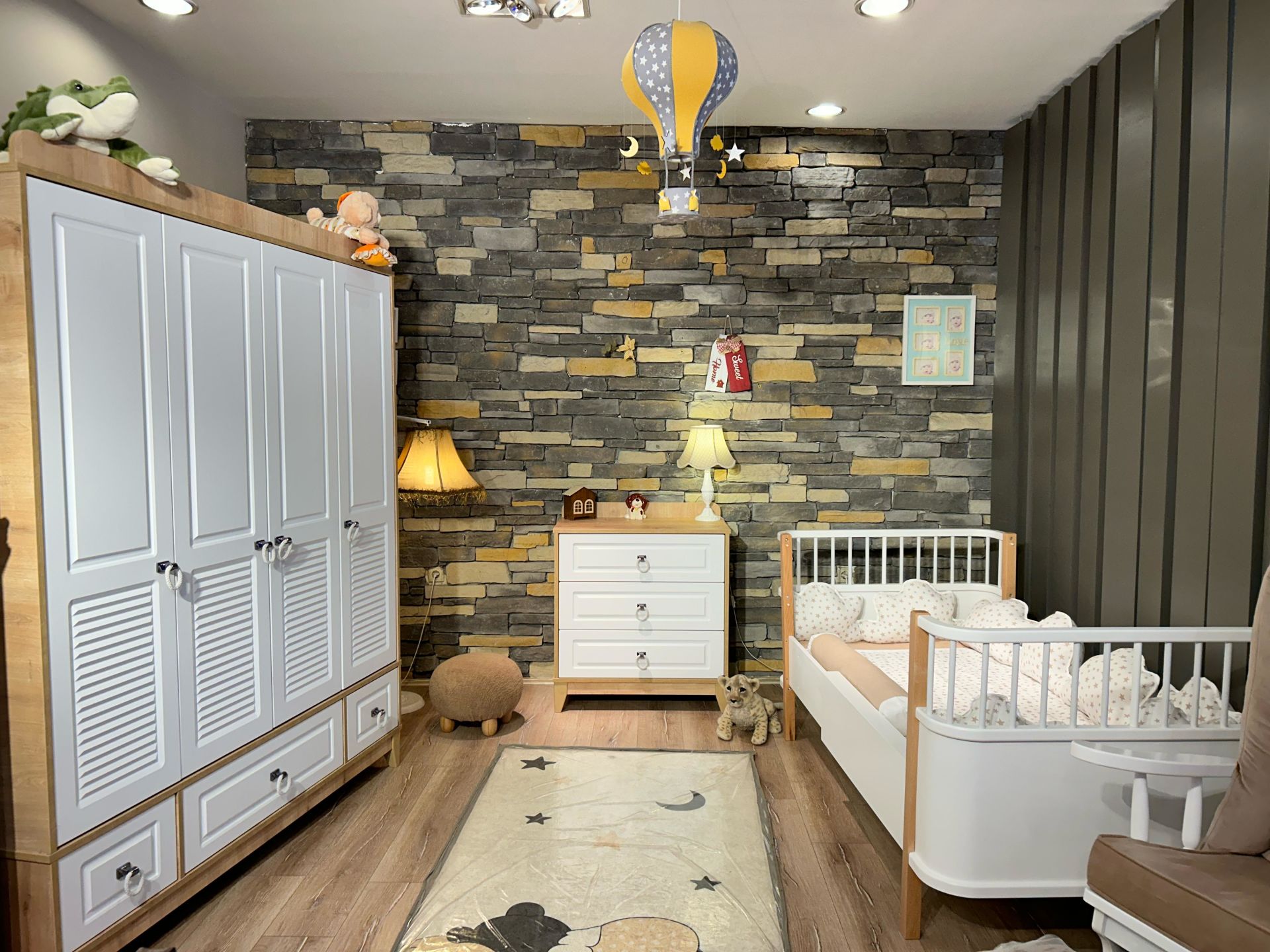 Prestij Yıldız Meşe 4 Kp Bebek Odası Takımı