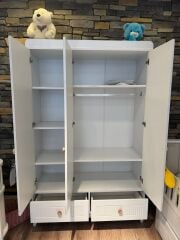 EFOR YILDIZ BÜYÜYEN KARYOLALI ODA TAKIMI ( YATAK HEDİYELİ)